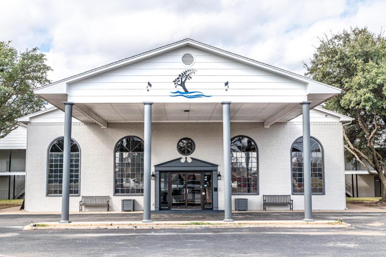 Lake View Inn Granbury Luaran gambar