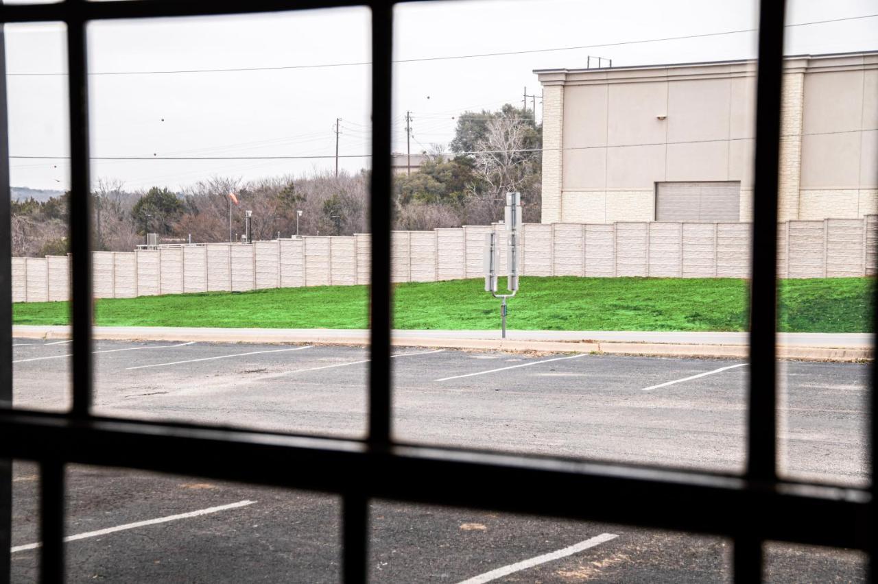 Lake View Inn Granbury Luaran gambar