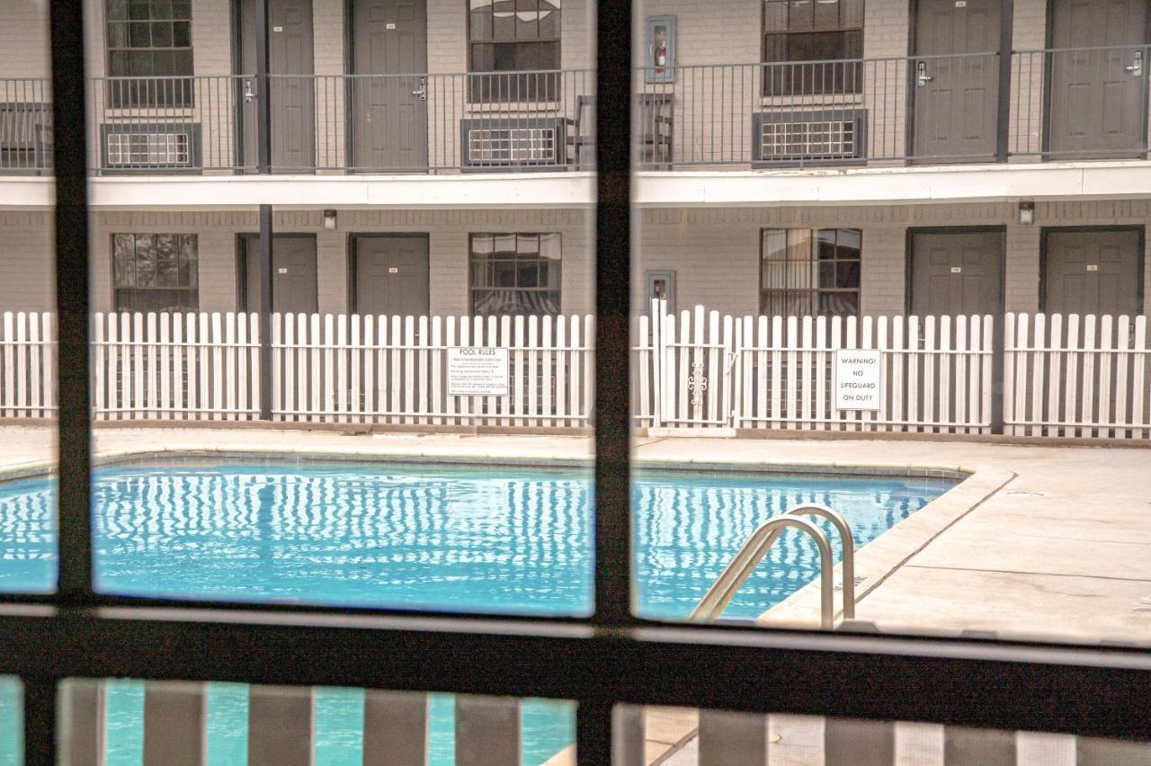 Lake View Inn Granbury Luaran gambar