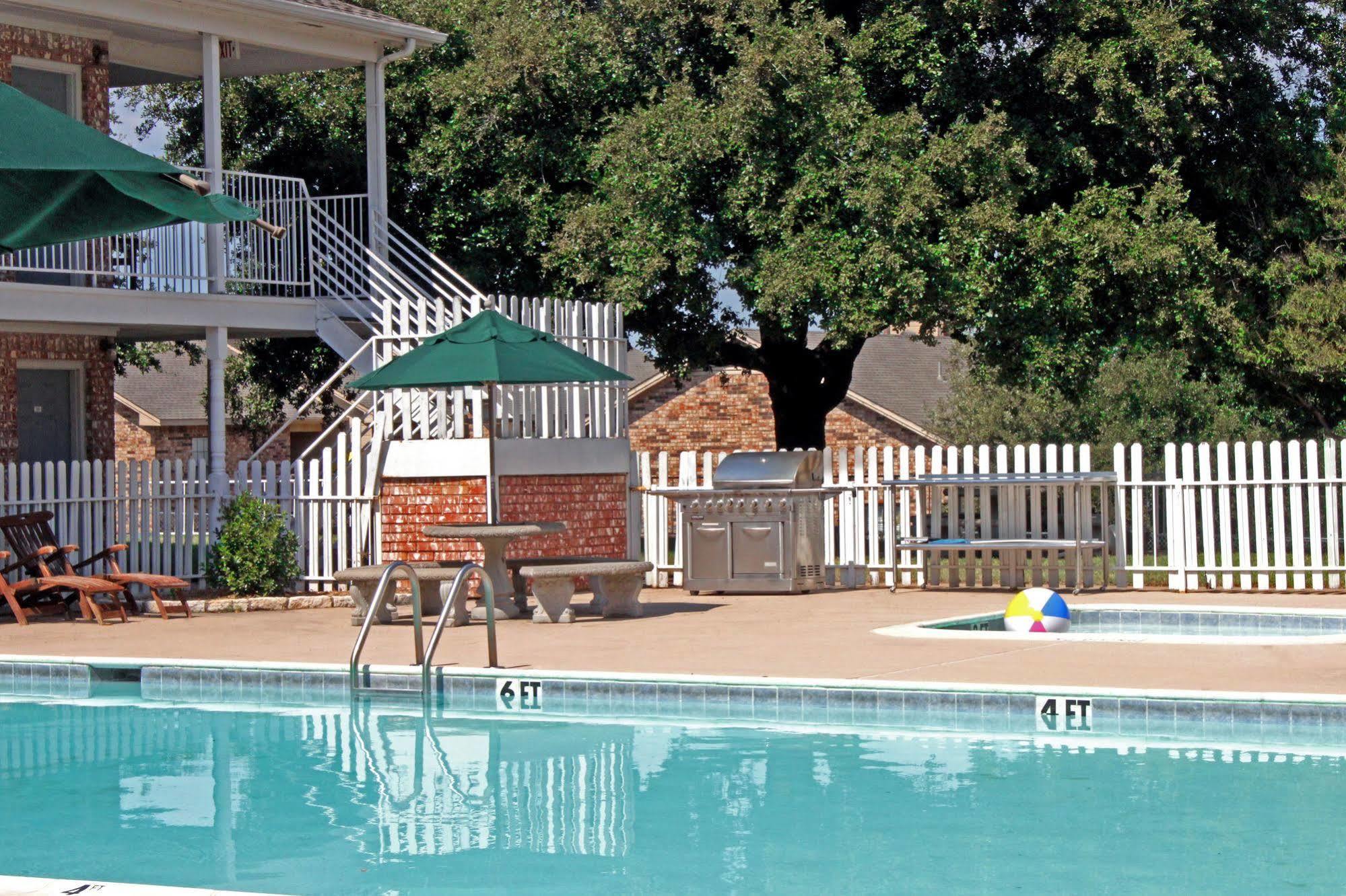 Lake View Inn Granbury Luaran gambar